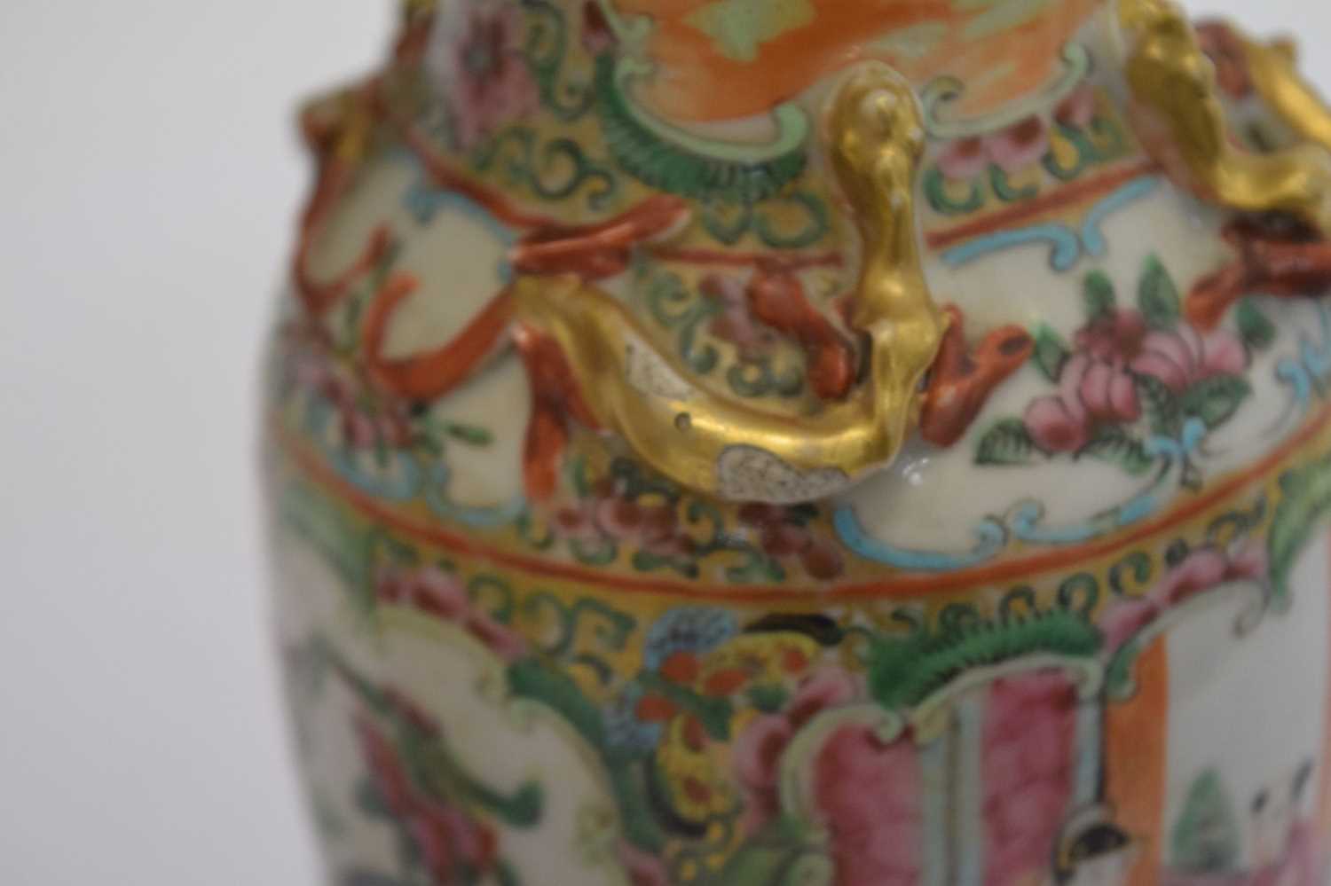 Two Chinese Famille Rose porcelain vases - Image 9 of 11