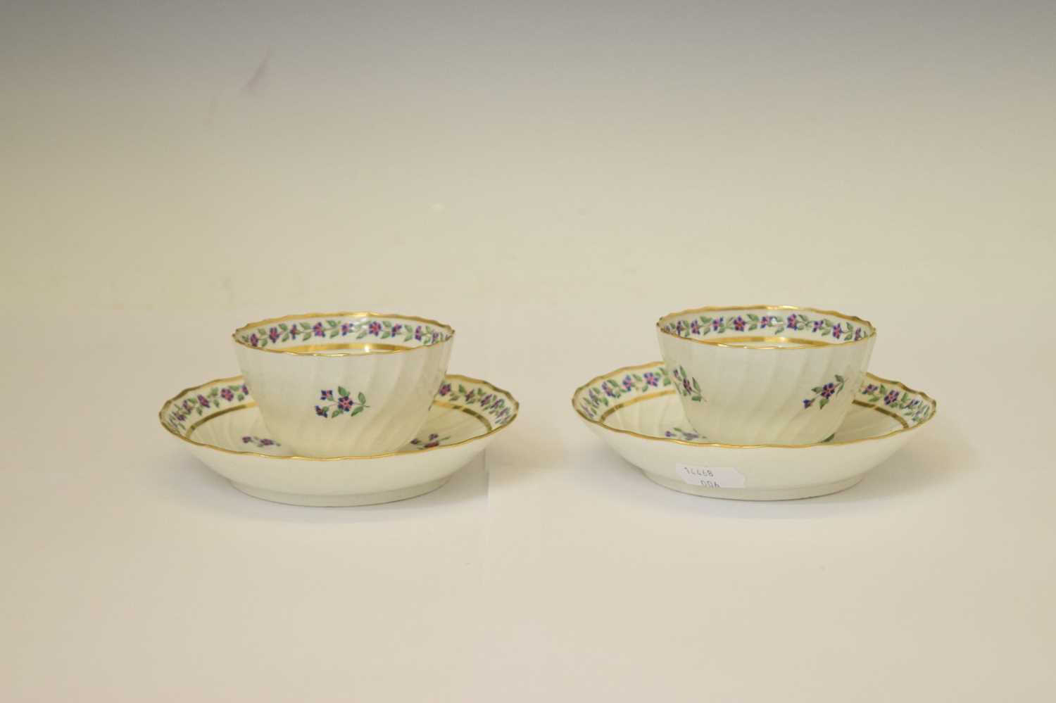 Pair of late 18th century New Hall-style spirally-fluted tea bowls and saucers - Image 2 of 10