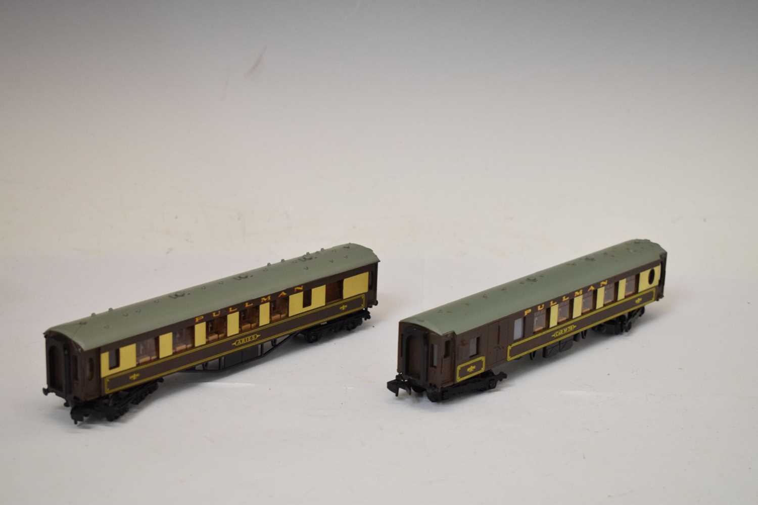 Hornby Dublo - Boxed 'Bristol Castle' 00 gauge and Pullman coaches - Image 2 of 8