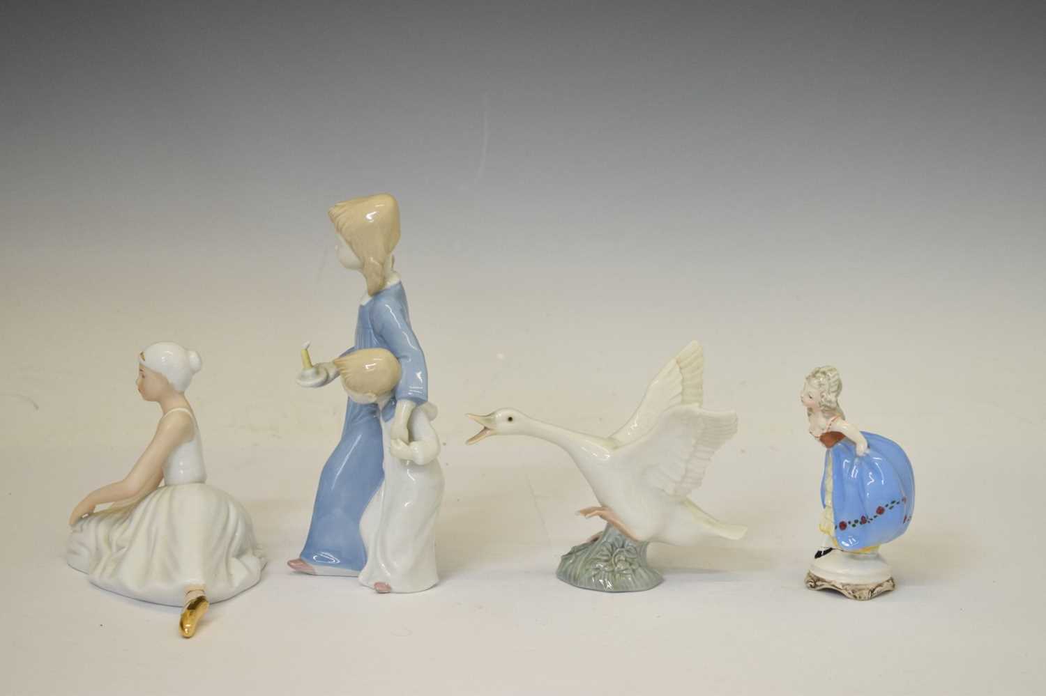 Collection of porcelain figures - Image 13 of 17
