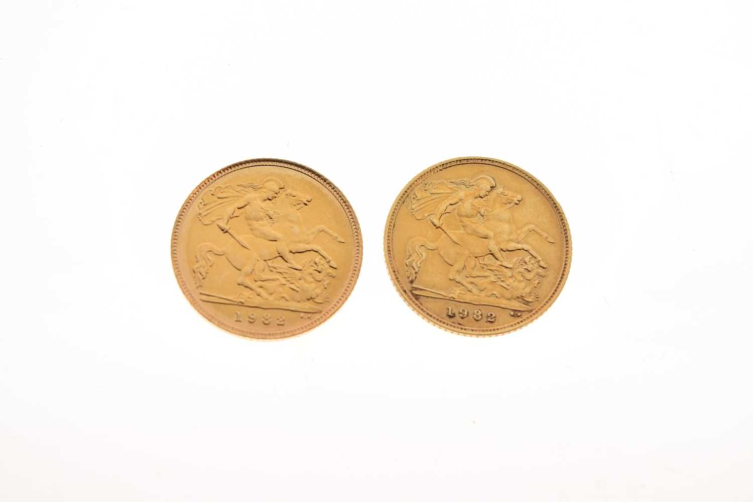 Two Elizabeth II gold half sovereigns, 1982 - Image 4 of 5