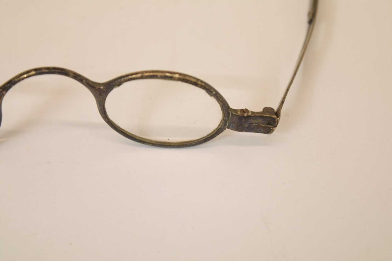 Pair of George III silver-mounted spectacles - Image 6 of 8