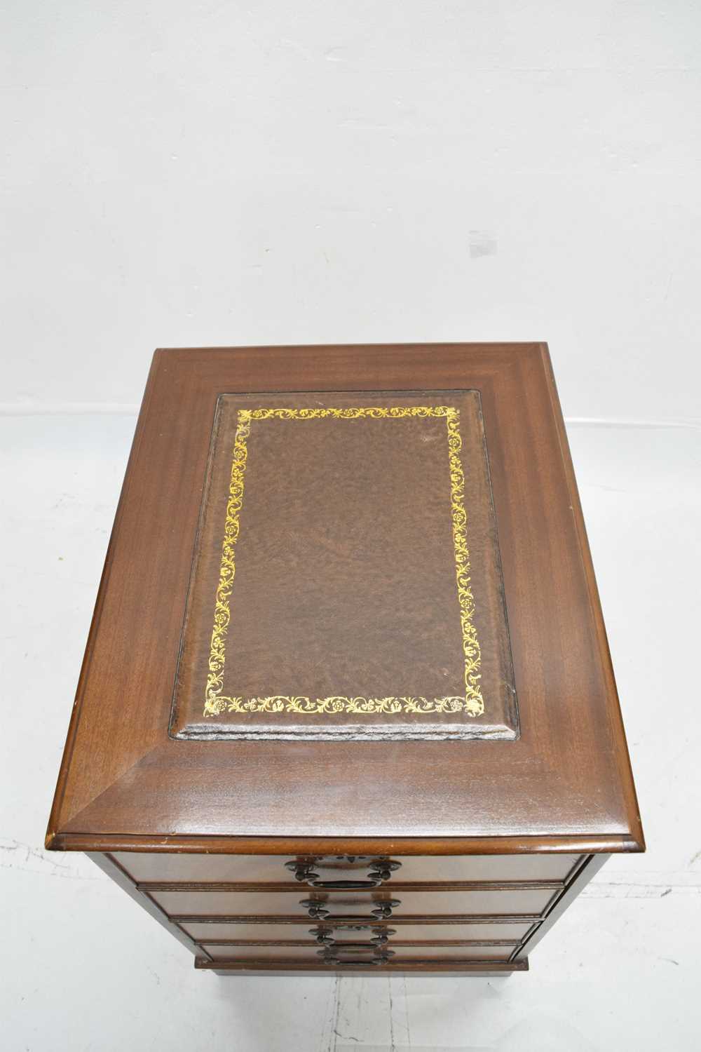 Reproduction mahogany pedestal two drawer filing cabinet - Image 3 of 7