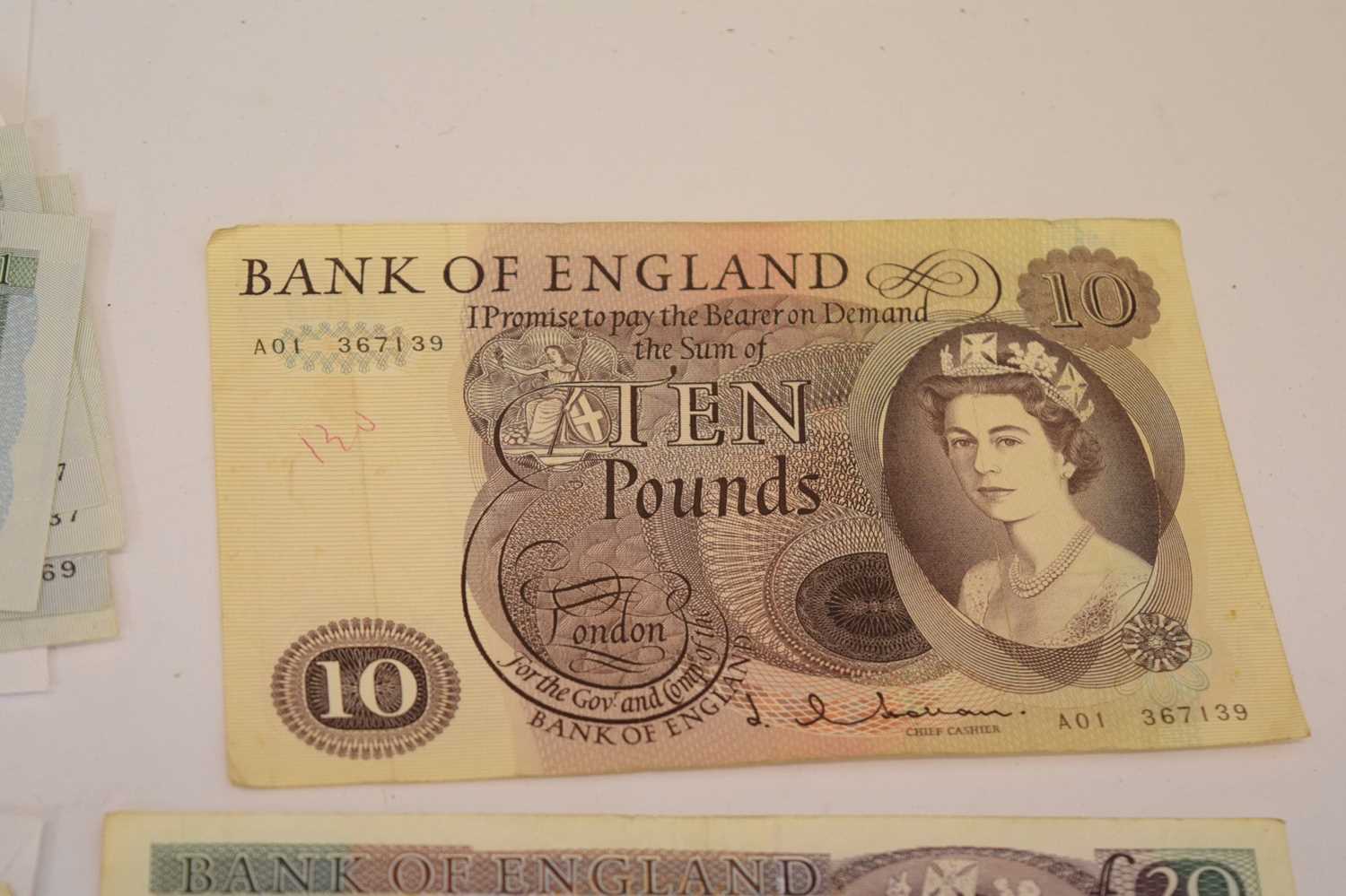 Collection of Elizabeth II Bank of England banknotes - Image 8 of 10