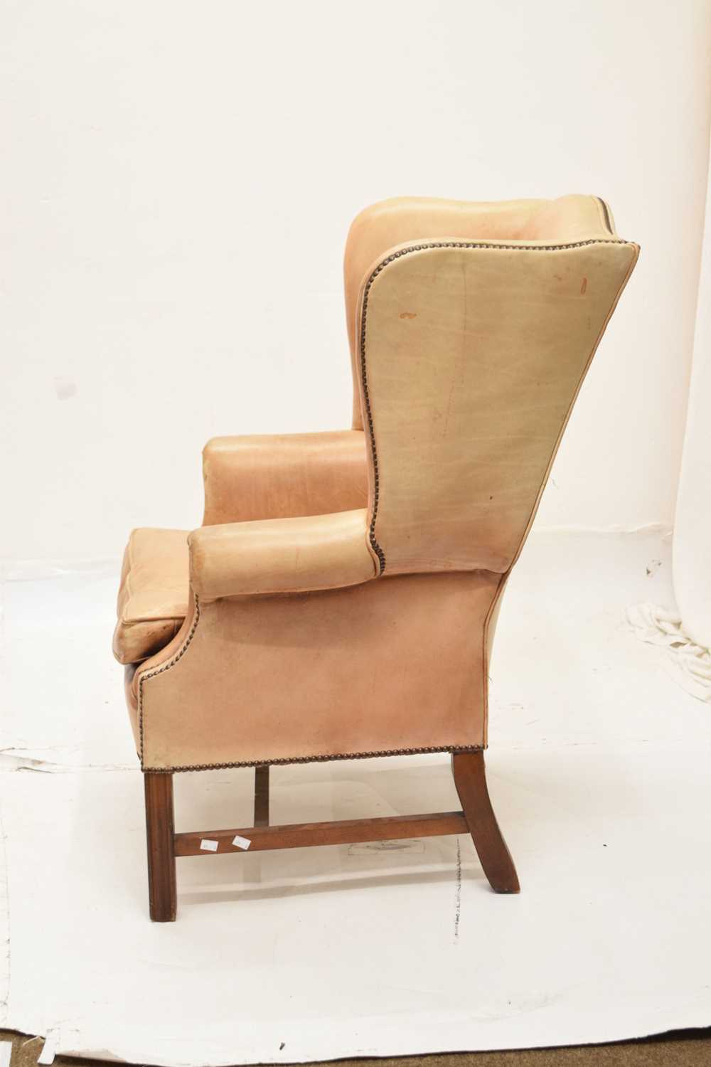 Studded pale tan leatherette wing-back office/boardroom chair - Image 4 of 7