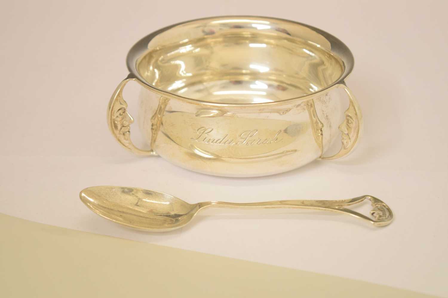 George VI silver christening set decorated with The Man in the Moon - Image 2 of 10