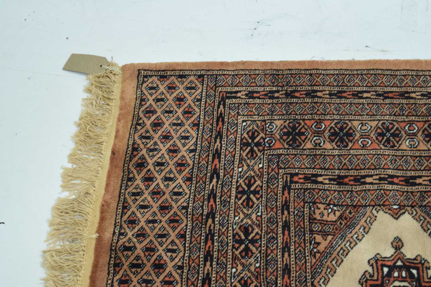 Middle Eastern wool rug - Image 4 of 9