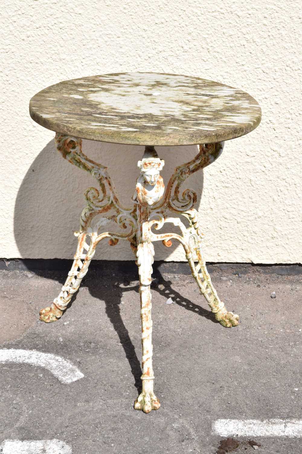 Victorian white painted cast iron pub table - Image 4 of 6