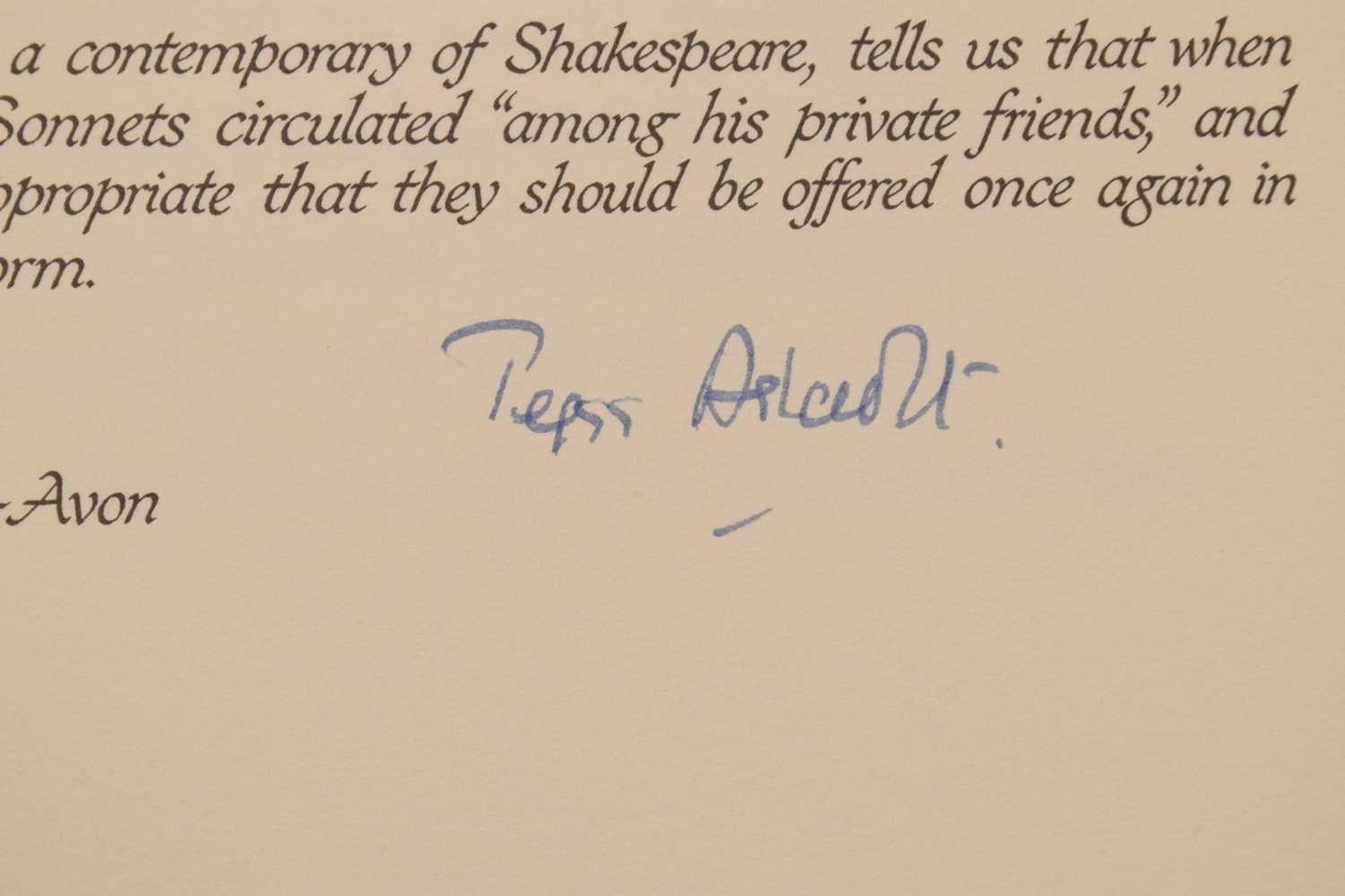 'The Sonnets of William Shakespeare' 1974 - Limited edition signed by Dame Peggy Ashcroft - Image 8 of 9