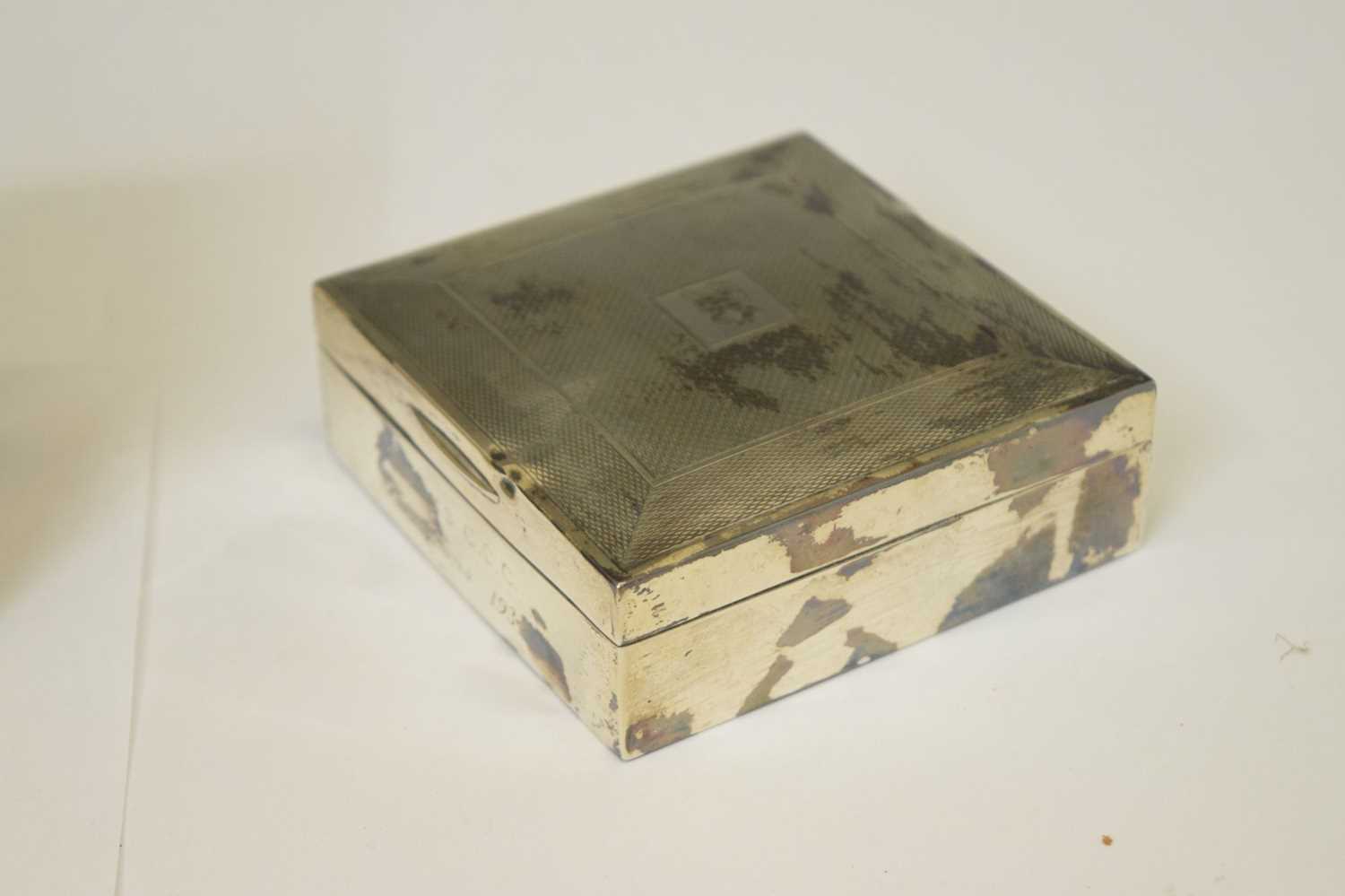 Victorian silver tea-caddy and a silver table-top box - Image 5 of 9