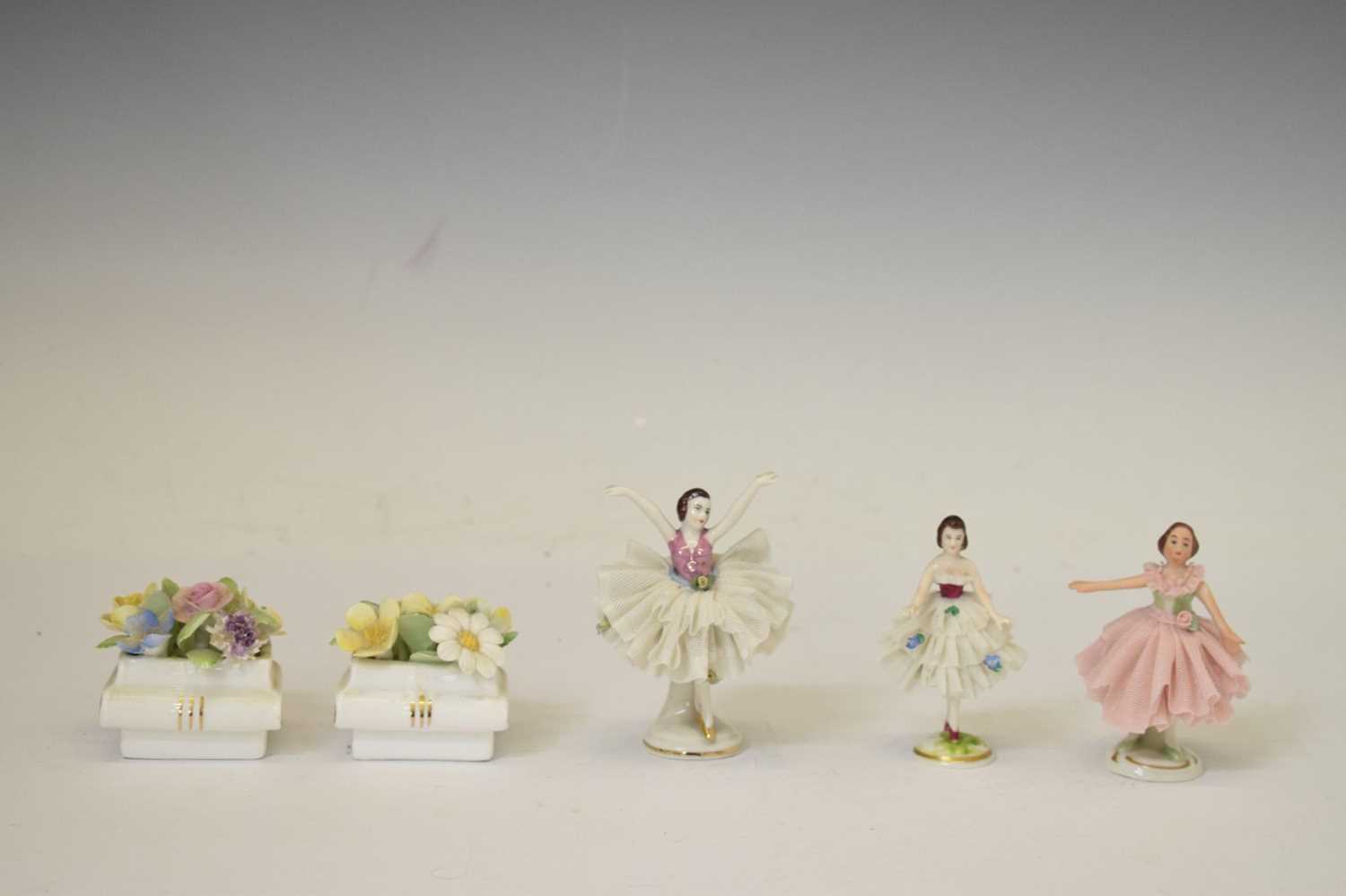 Collection of porcelain figures - Image 14 of 17