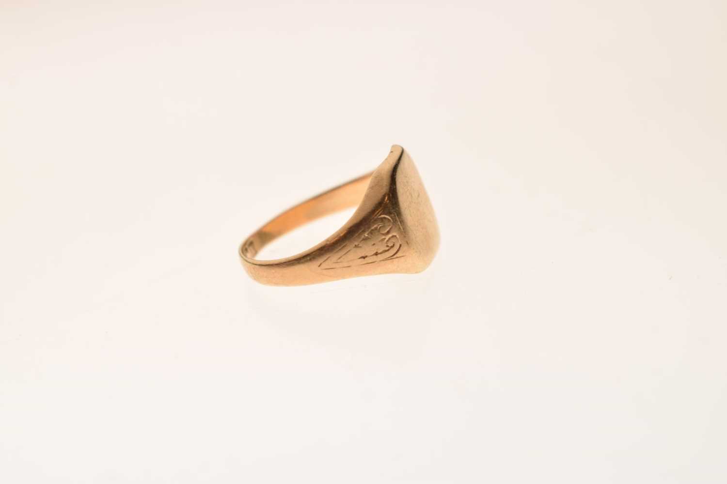 9ct gold signet ring - Image 4 of 6