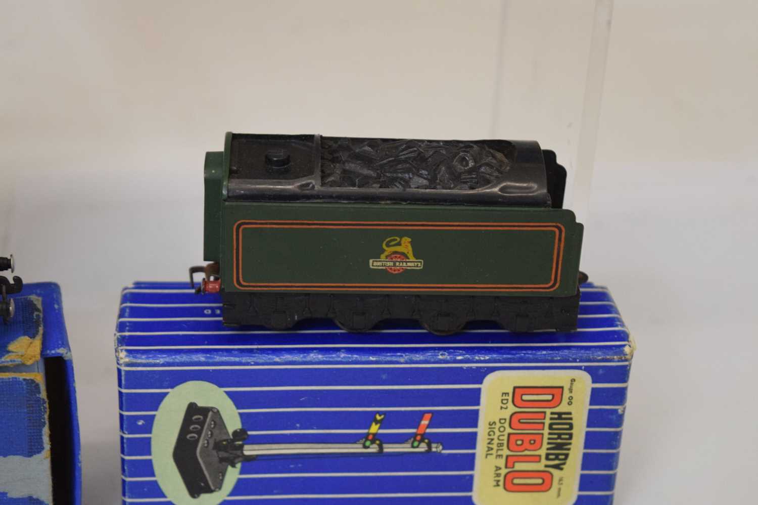 Hornby Dublo - Three boxed 00 gauge railway trainset locomotives and signal - Image 4 of 10