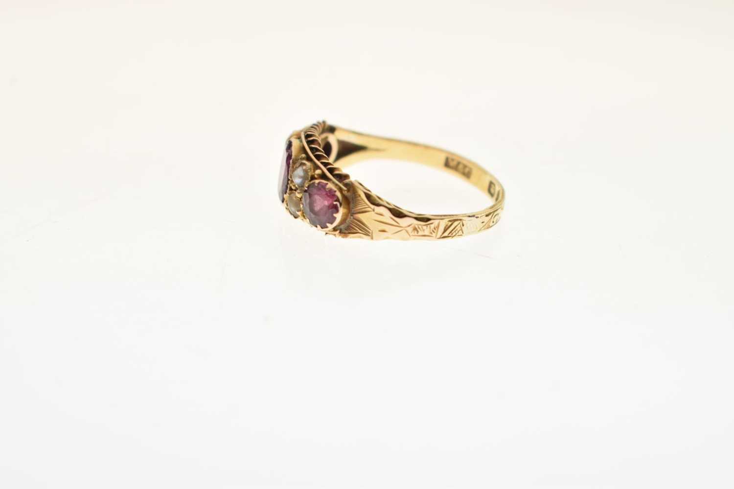 Victorian garnet and pearl boat head 18ct gold ring - Image 2 of 6