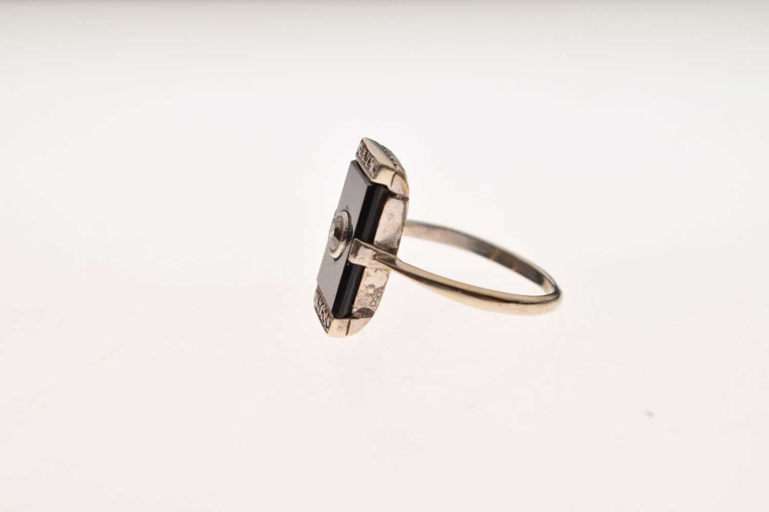 Art Deco onyx and diamond 9ct ring - Image 3 of 6