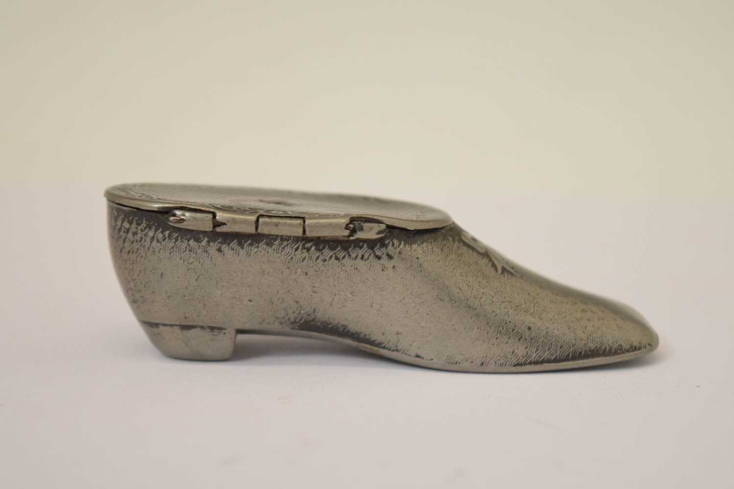 Pair of 19th century silver plated shoe-form snuff boxes - Image 14 of 16