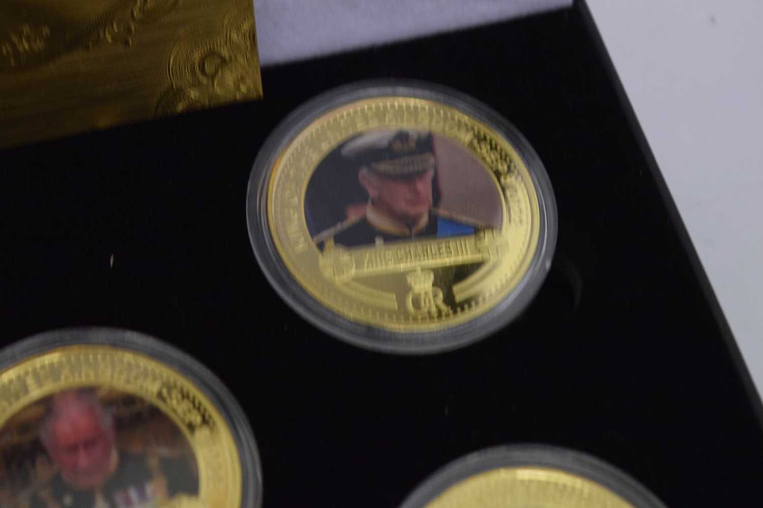 Gold-plated limited edition five-coin set commemorating Charles III - Image 2 of 7