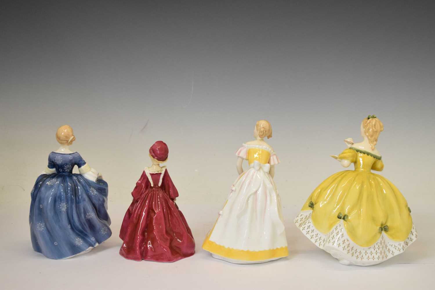 Collection of porcelain figures - Image 4 of 17