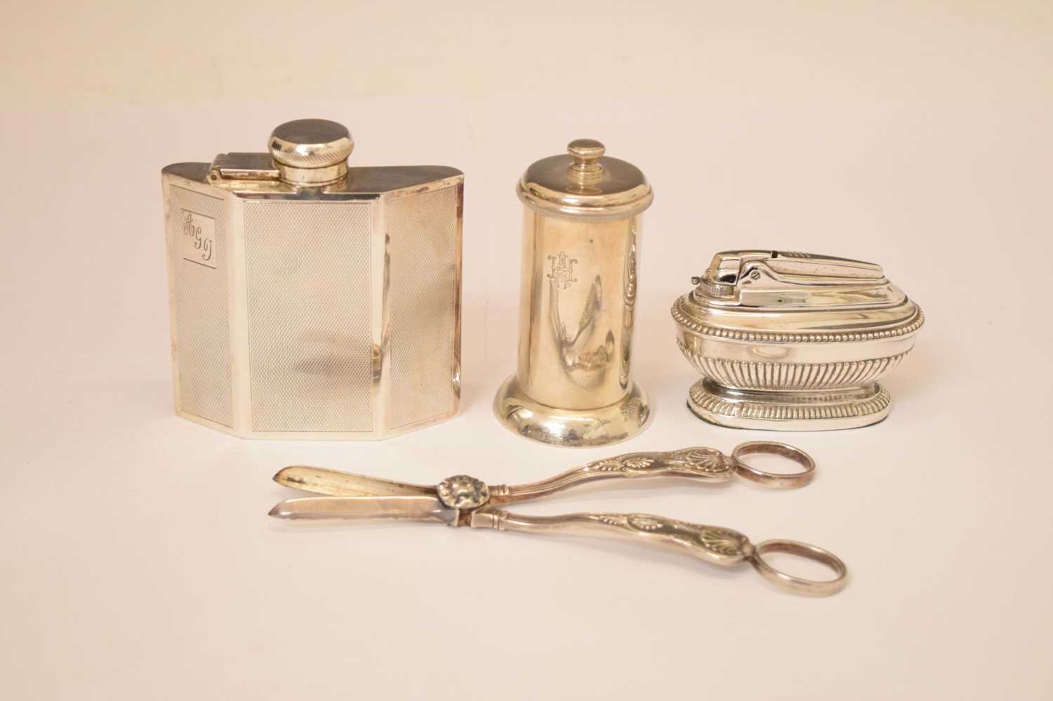 Silver-plated Art Deco style hip flask, pepper mill, table lighter, etc - Image 2 of 9