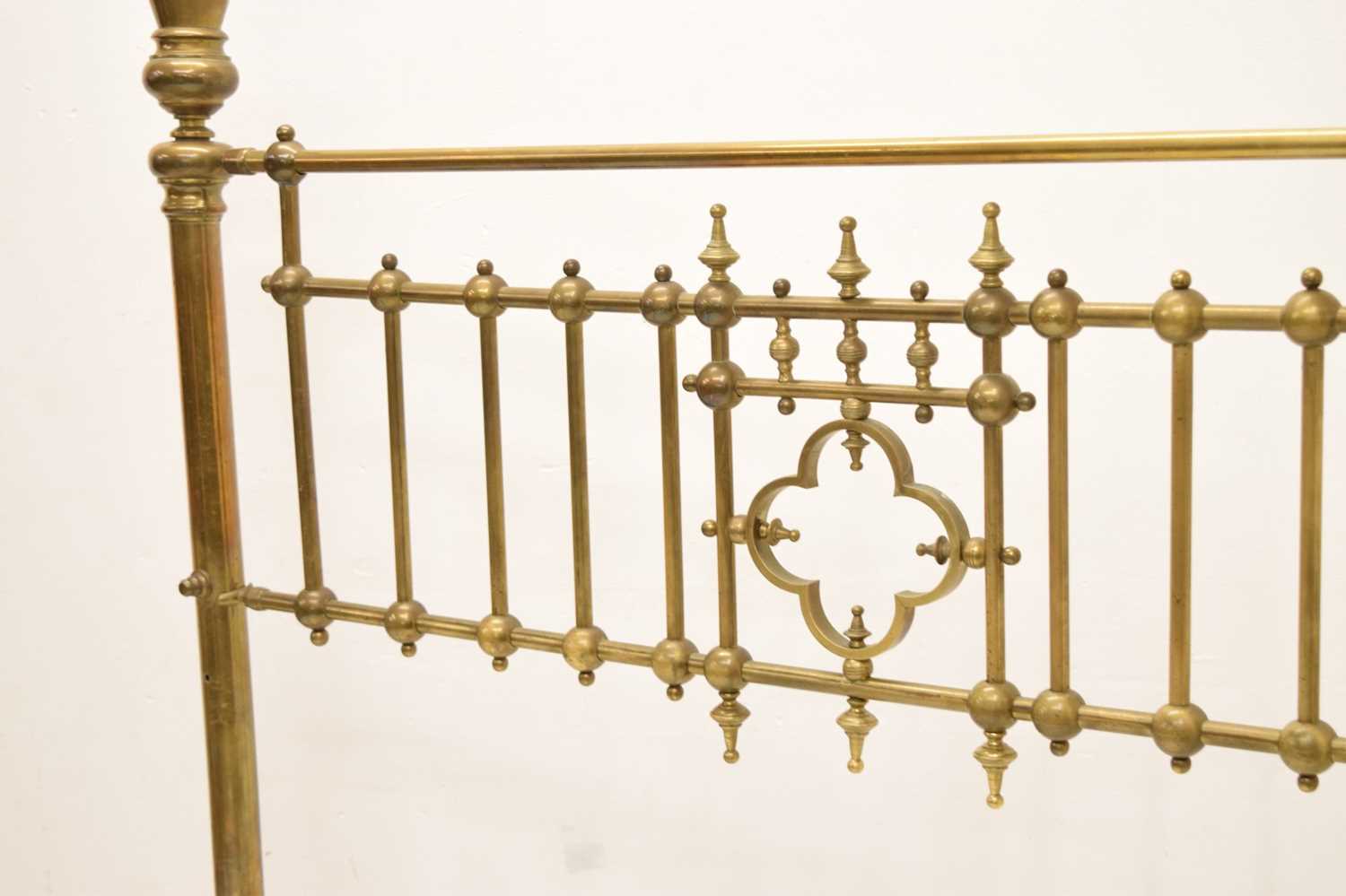 Late Victorian brass King-size bed - Image 3 of 17