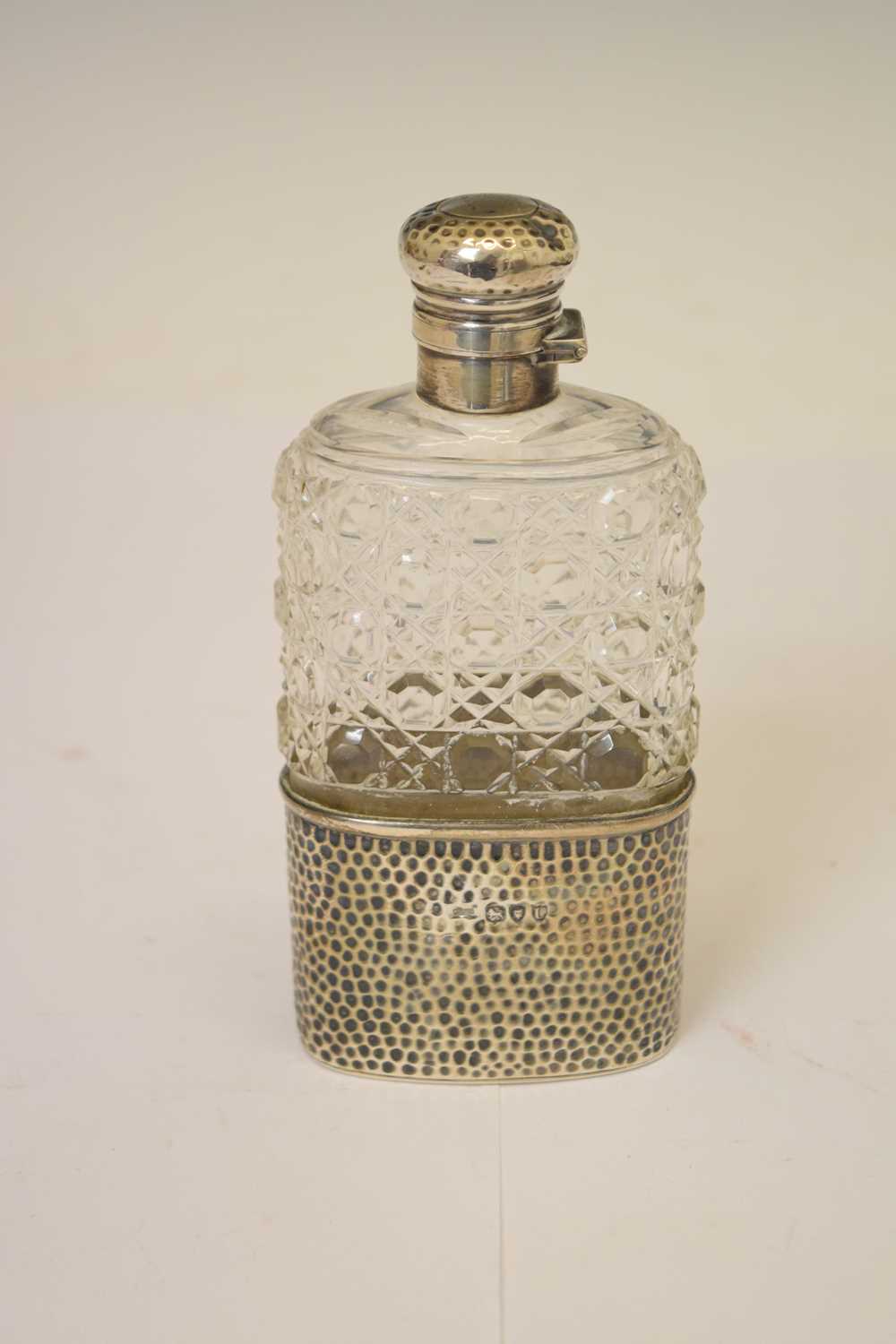 Late Victorian silver and cut glass hip flask - Image 5 of 7