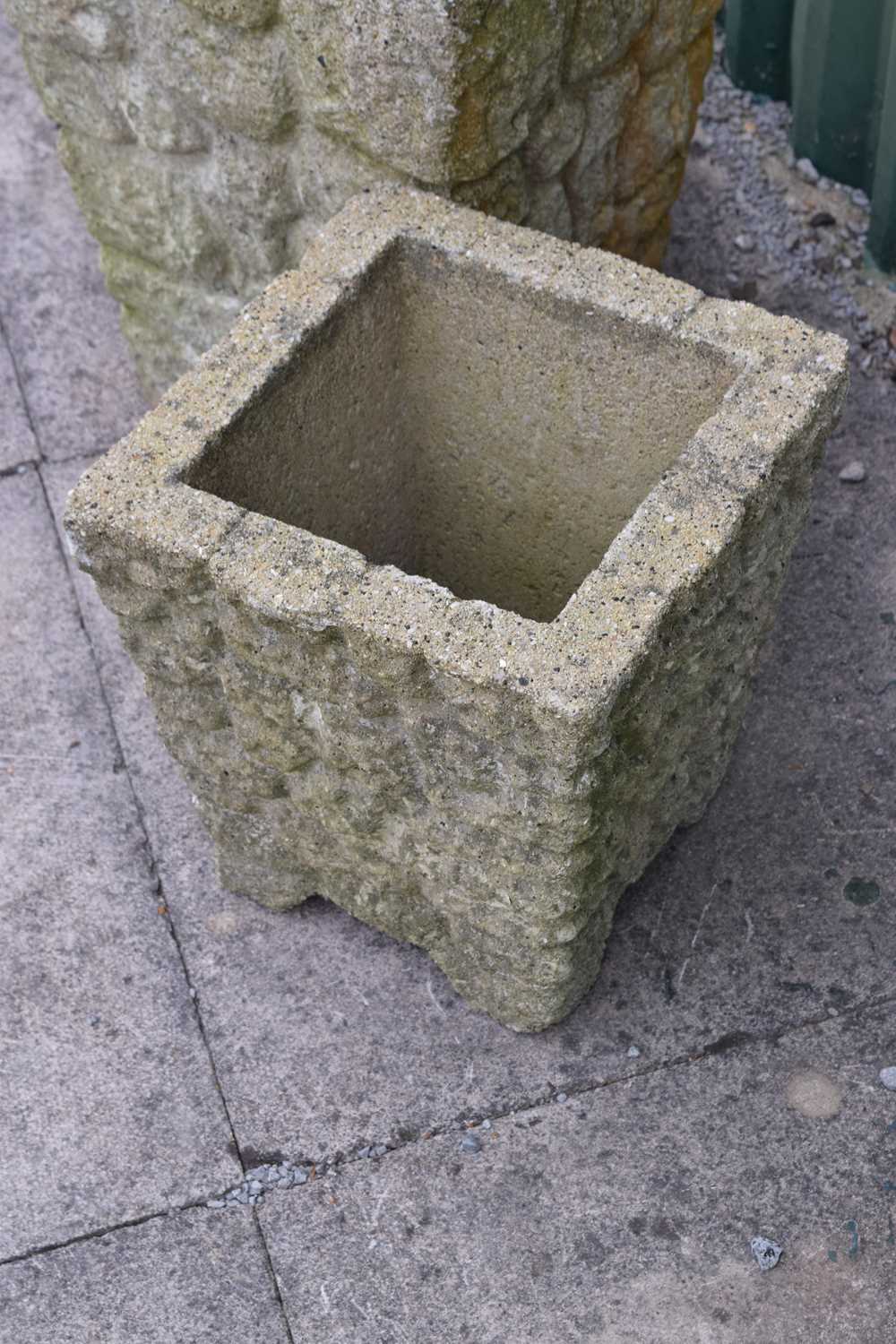 Three reconstituted stone garden planters - Image 3 of 4