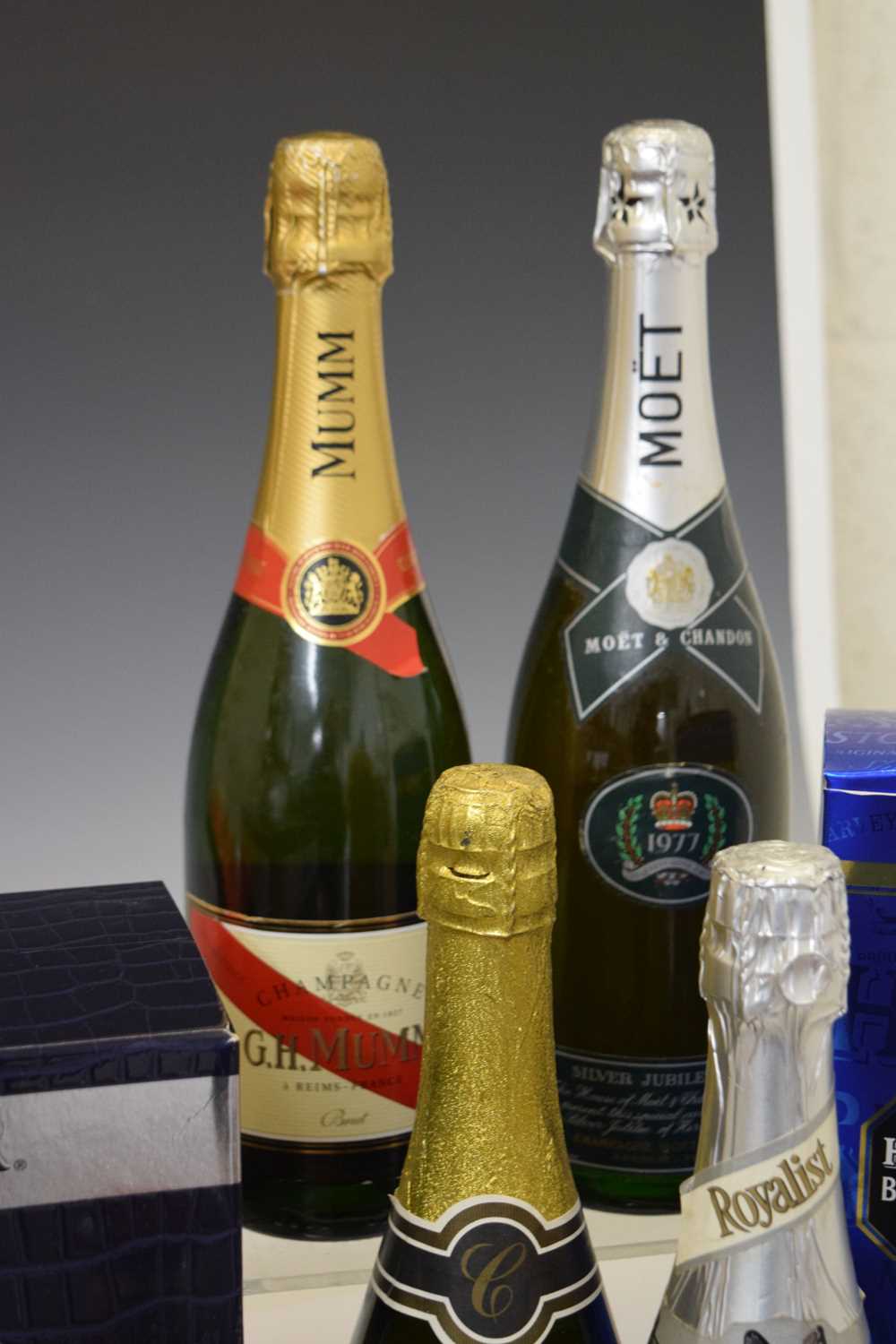 Quantity of champagne/sparkling wine, etc - Image 9 of 9