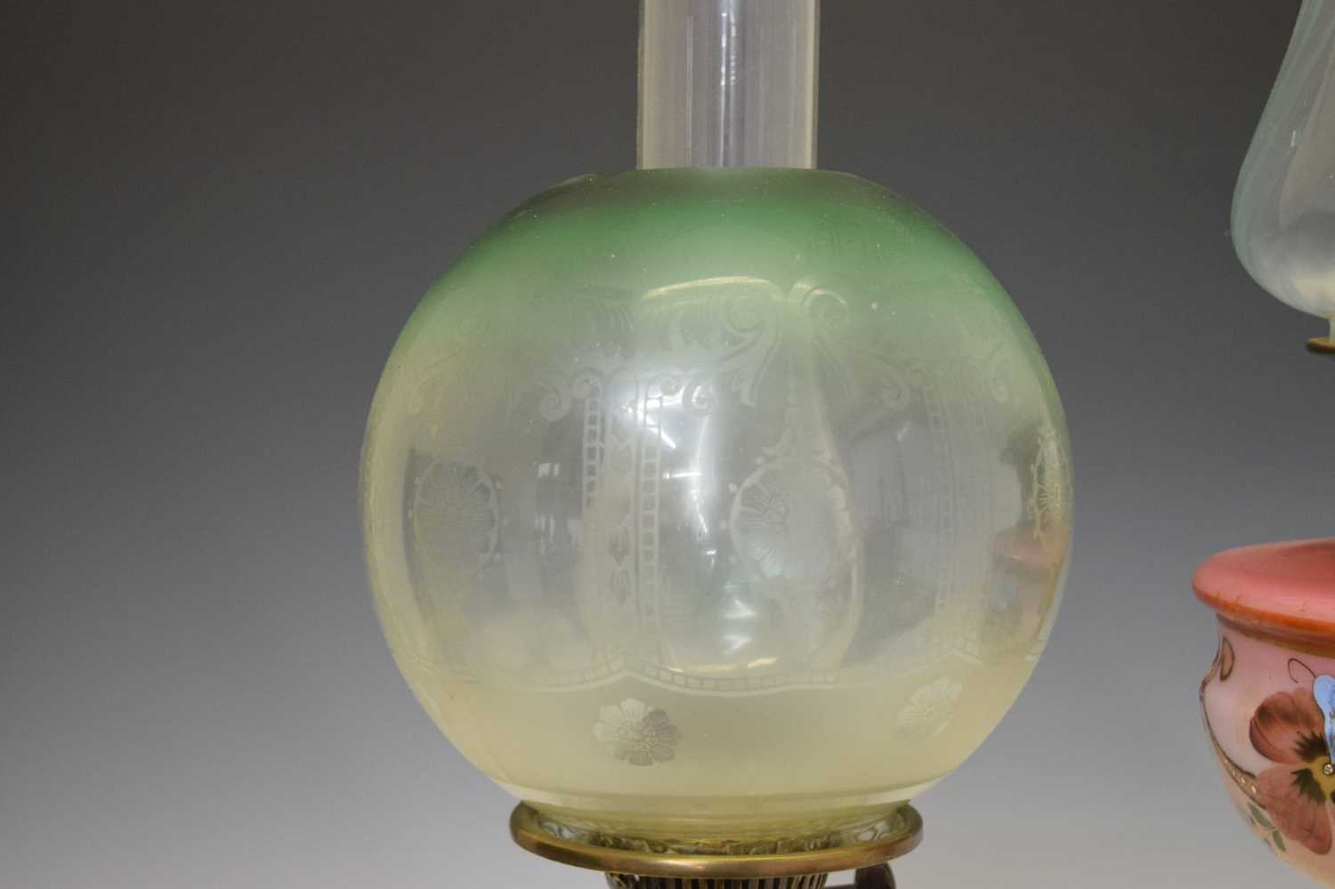 Two Victorian oil lamps - Image 3 of 15