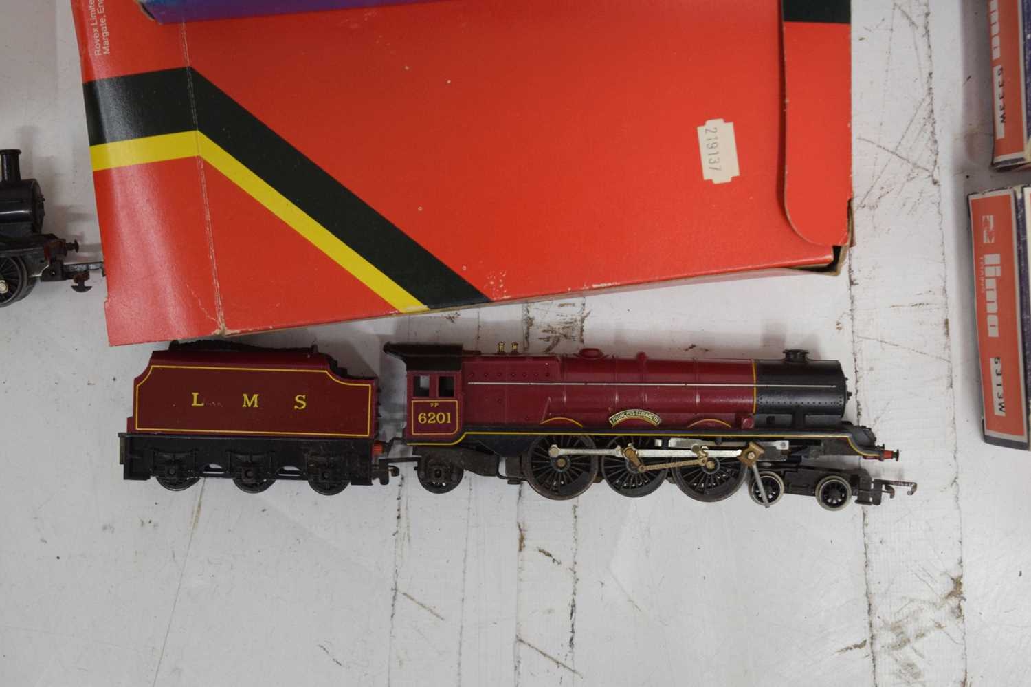Mixed quantity of 00 gauge railway trainset locomotives, wagons and carriages - Image 6 of 12