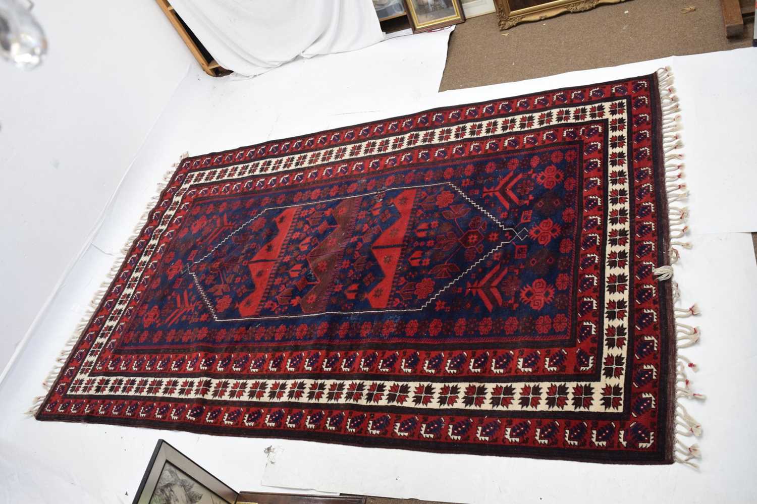 Middle Eastern wool rug, 290cm x 190cm - Image 2 of 12