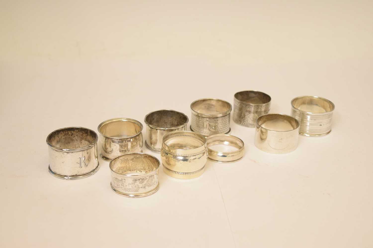 Ten late 19th/early 20th century silver napkin rings - Bild 7 aus 9