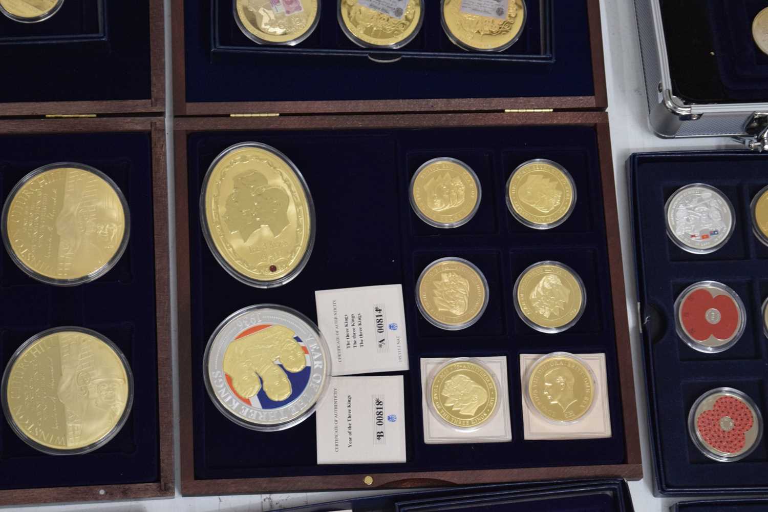 Large collection of Westminster Mint and other commemorative coins and medallions - Image 5 of 8