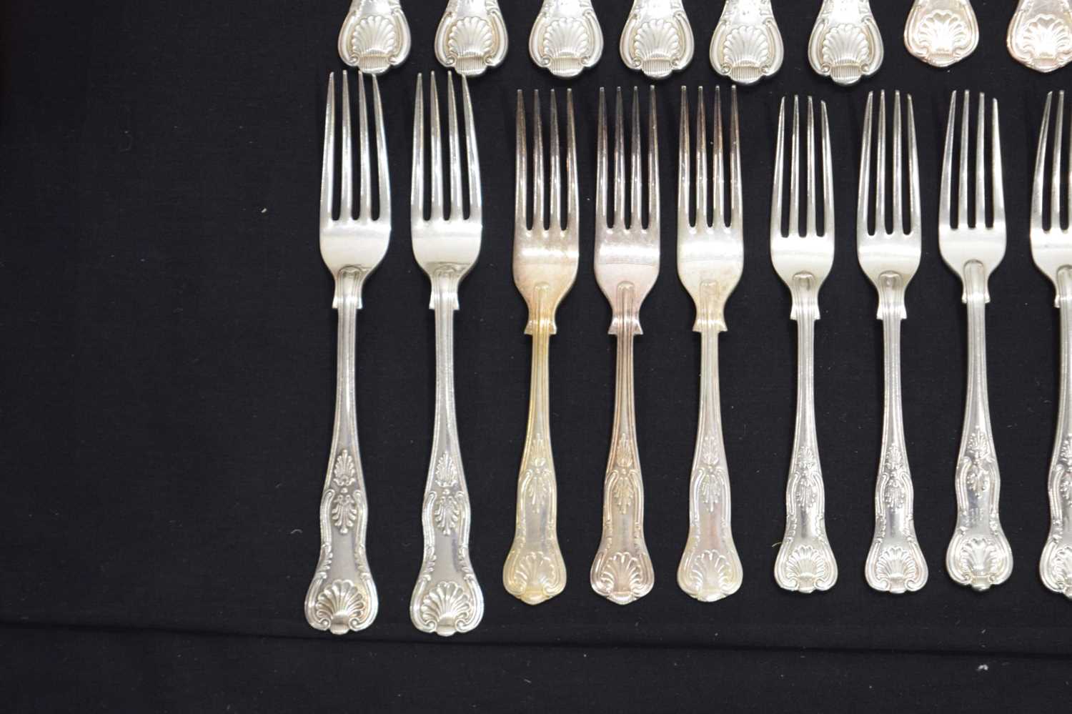 Quantity of silver-plated Kings pattern cutlery - Image 3 of 15