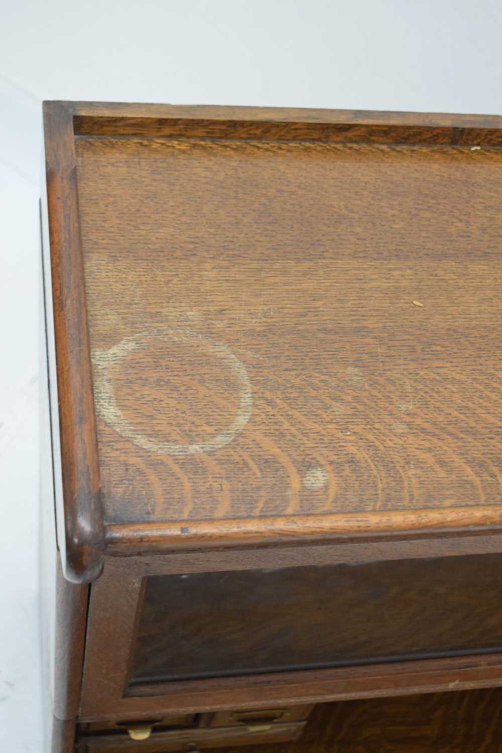 Globe Wernicke-style oak two-section desk - Image 3 of 12