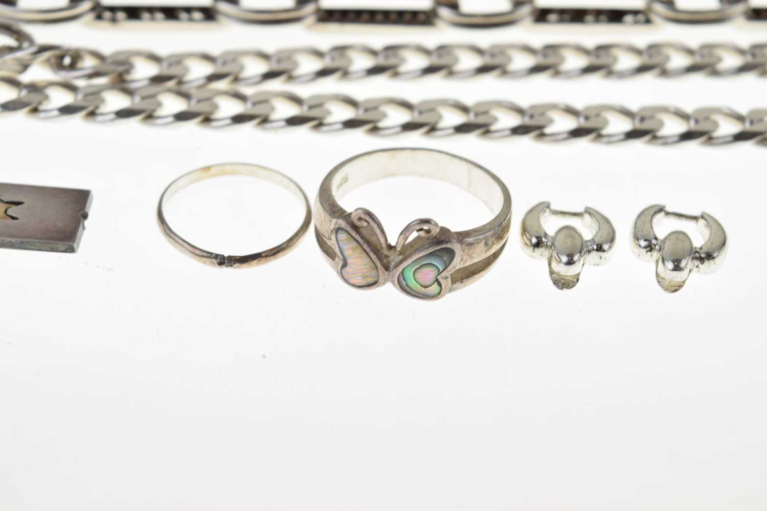 Assorted silver and white metal jewellery - Image 11 of 13