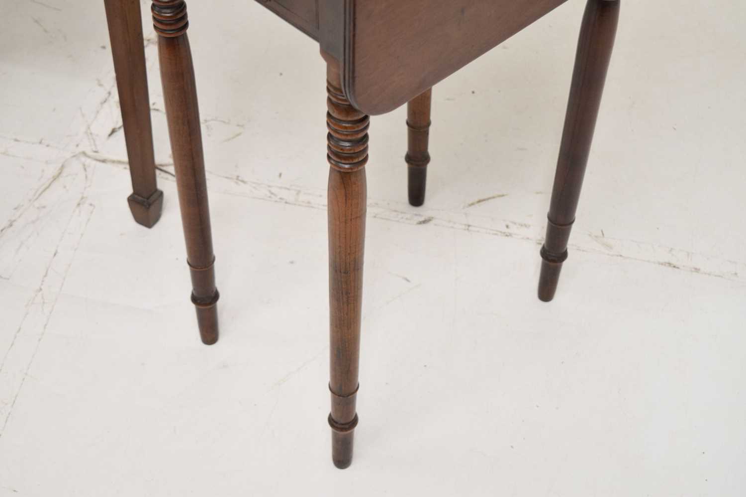 Early 19th century mahogany Pembroke/work table - Image 4 of 7