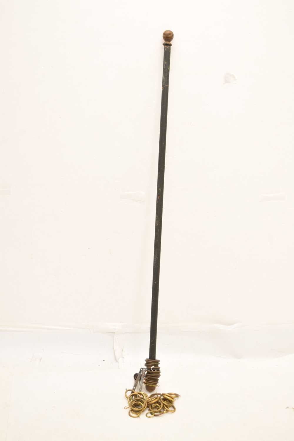 Slim wooden curtain pole - Image 7 of 7