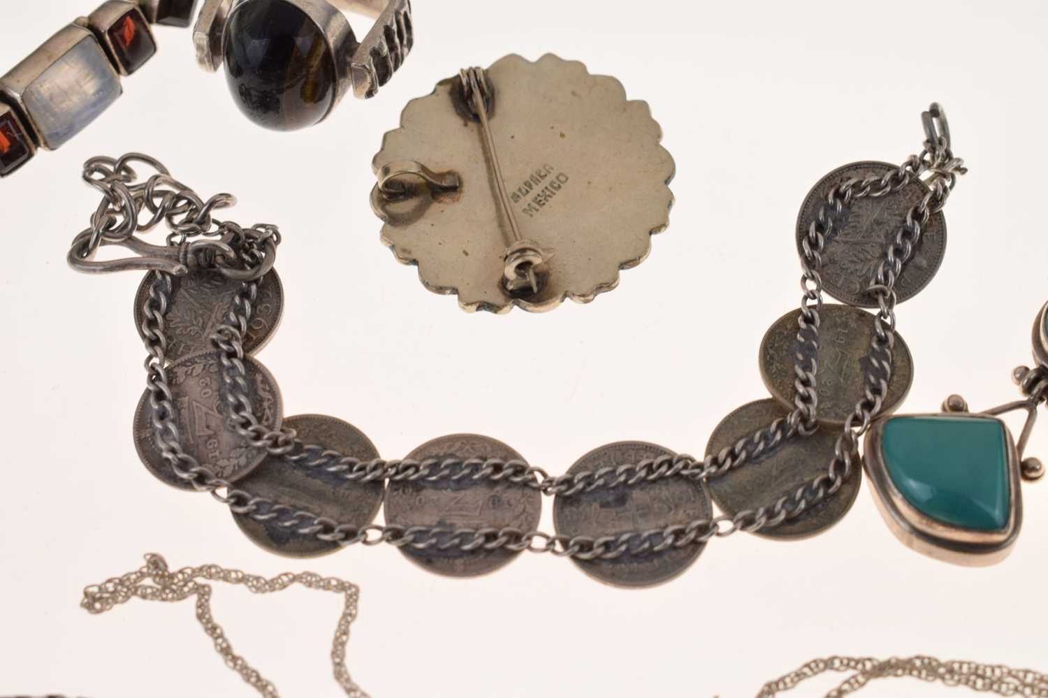 Assorted silver and white metal jewellery - Image 11 of 12