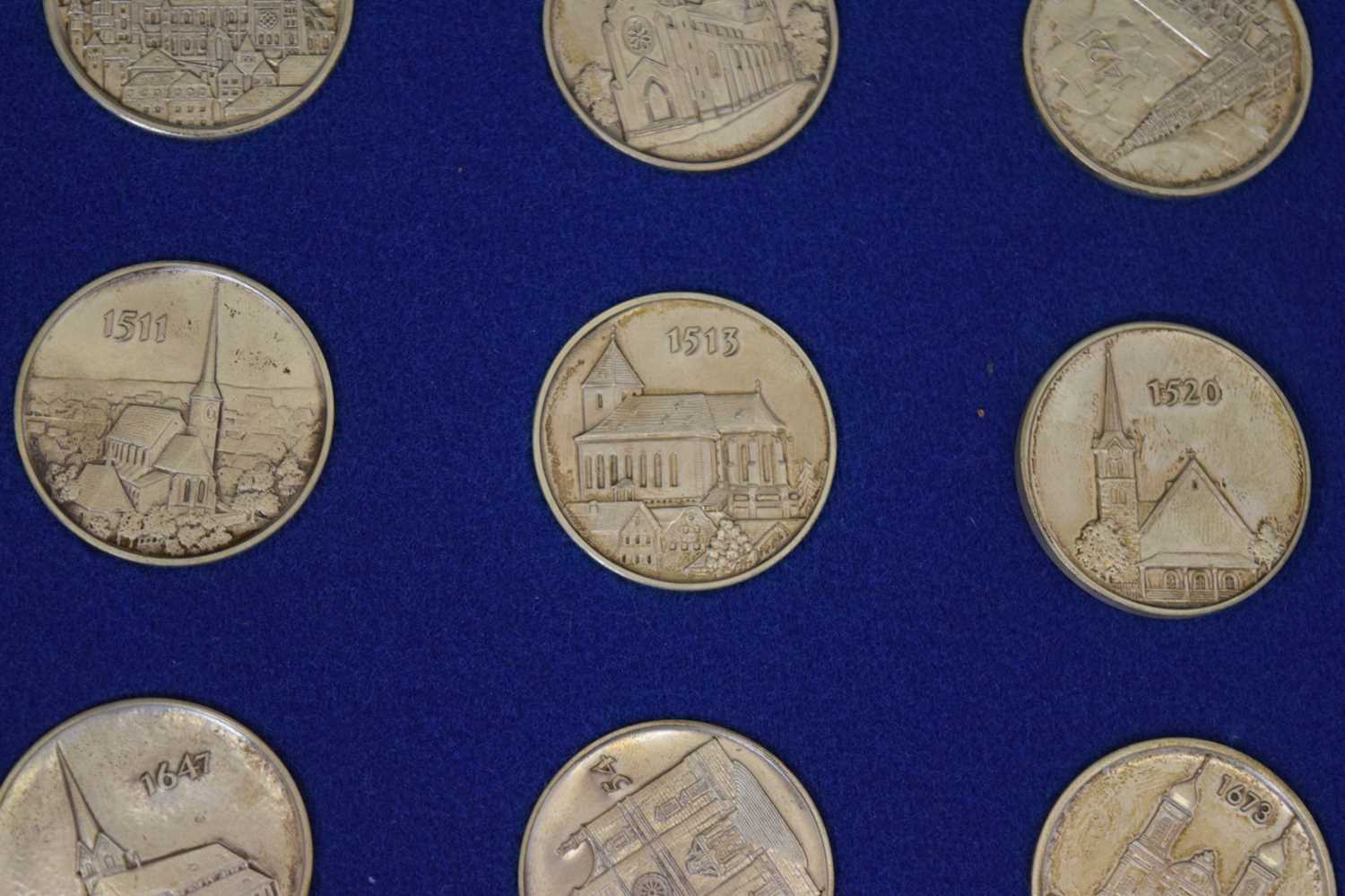 Numis Luzern limited edition 25 silver medallion set celebrating Swiss Churches - Image 6 of 11