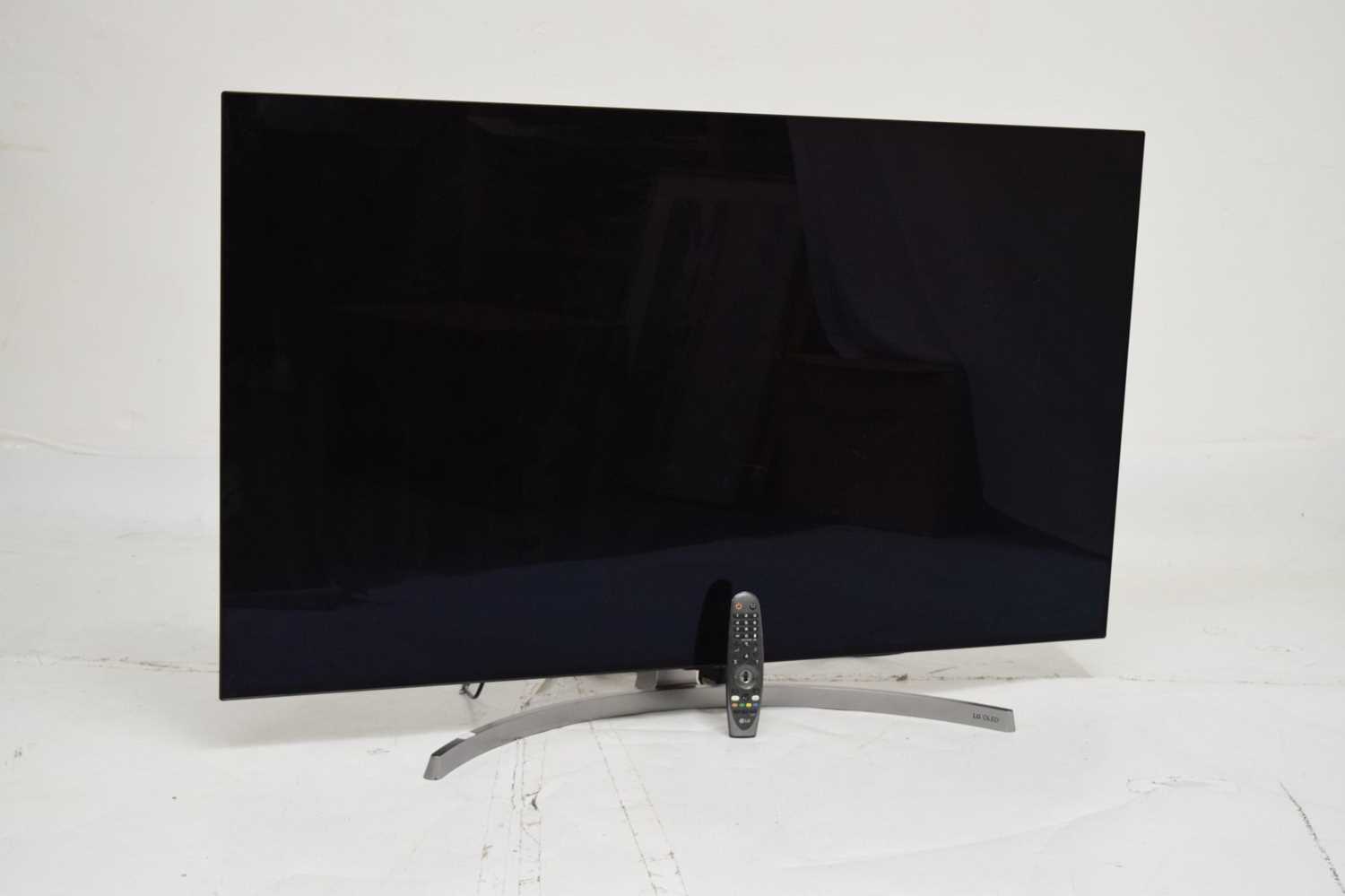 LG 55" flat screen TV/television - Bild 2 aus 6