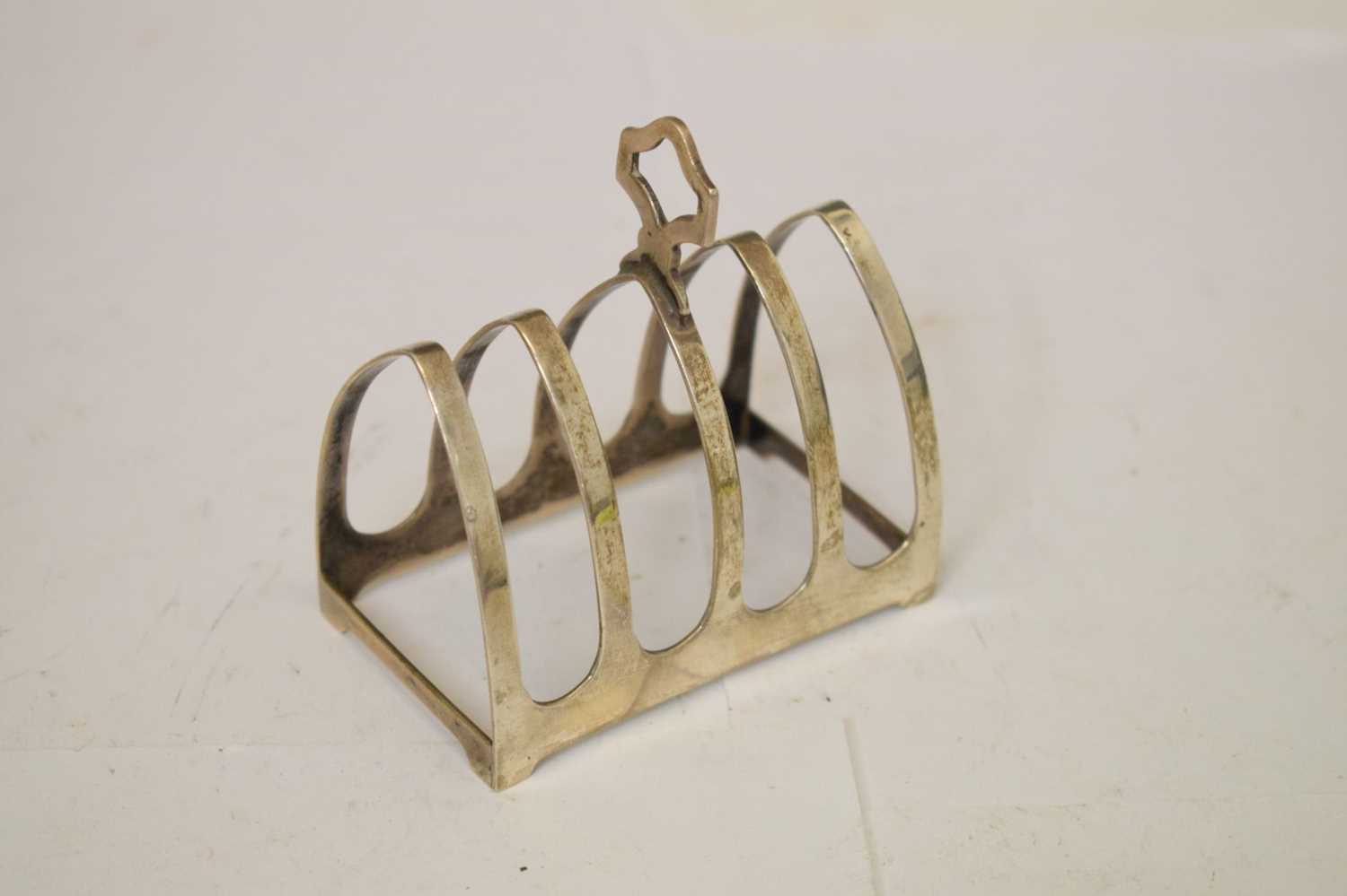 Elizabeth II silver toast rack, together with two silver teaspoons - Image 8 of 8