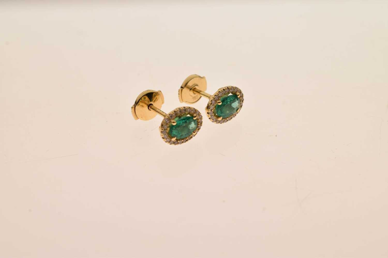 Pair of emerald and diamond cluster 18ct gold earrings - Image 7 of 7