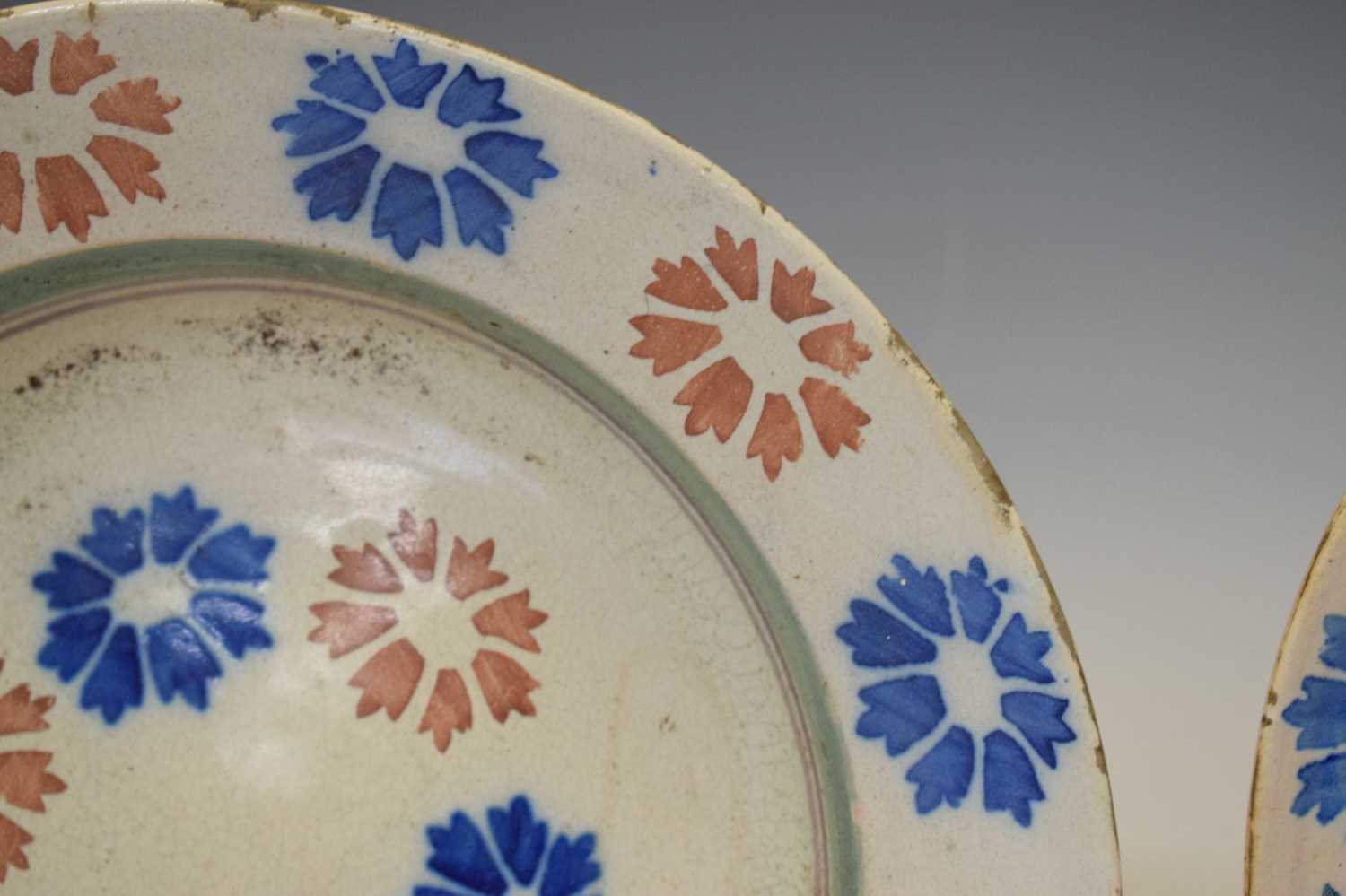 Two 19th century dishes - Image 7 of 11