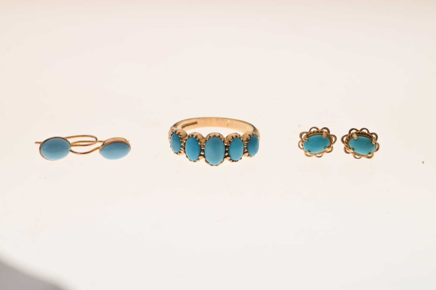Turquoise five-stone 9ct gold ring and two pairs of turquoise earrings (3) - Image 9 of 9