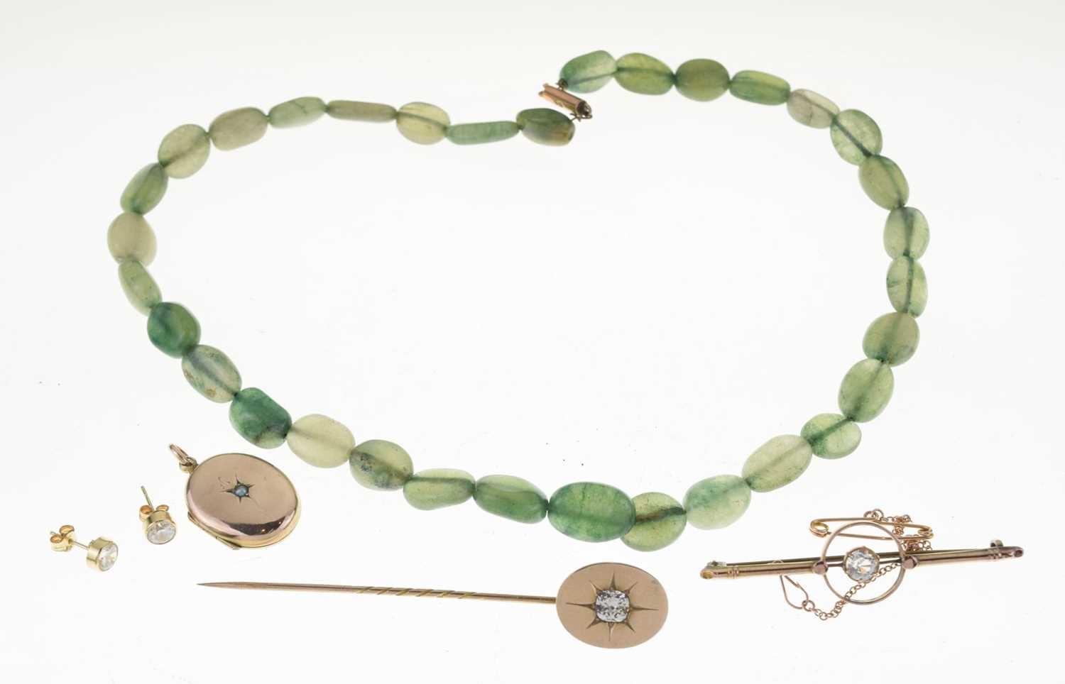 Jade bead necklace having a 9ct barrel clasp