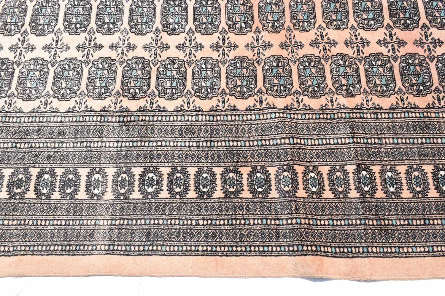 Machine made Afghan-style wool rug - Image 7 of 13