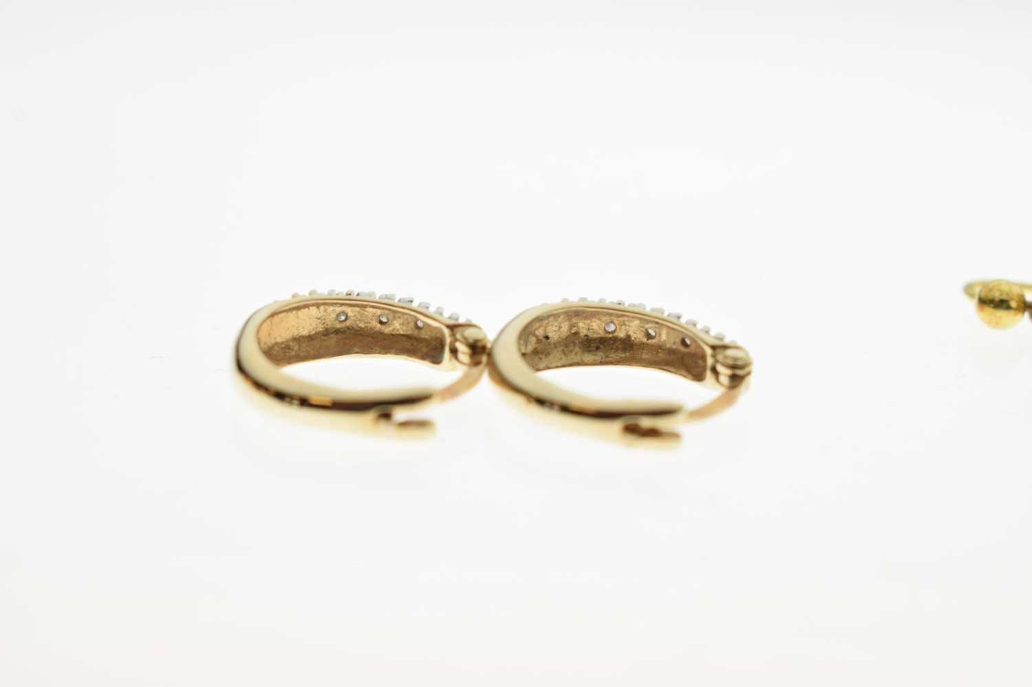 Diamond 9ct gold hoop earrings - Image 7 of 10