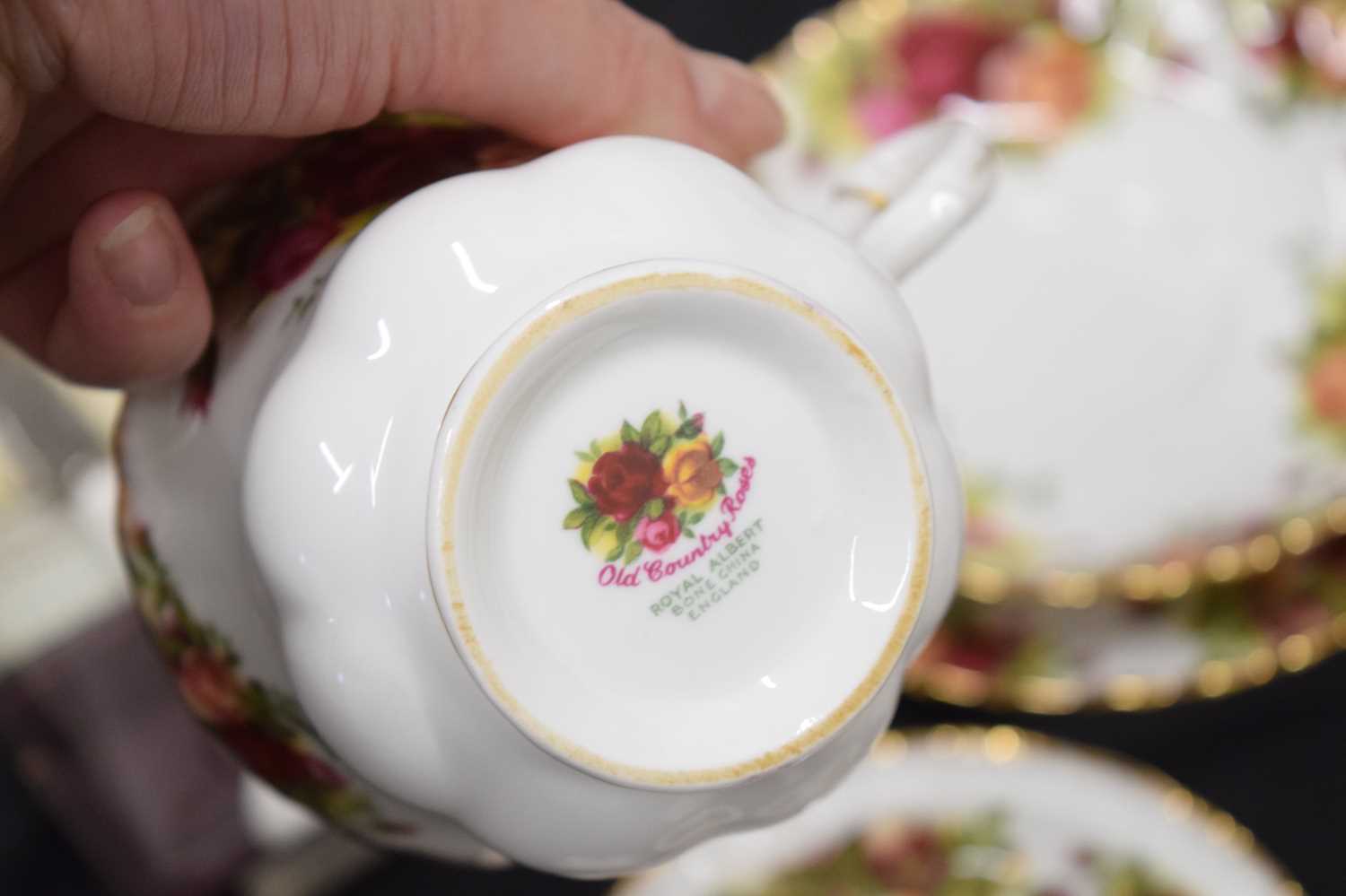 Royal Albert 'Old Country Roses' six person service - Image 3 of 16