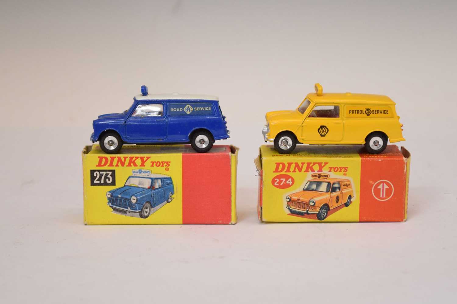 Dinky Toys - Two boxed diecast model vehicles - Image 2 of 9