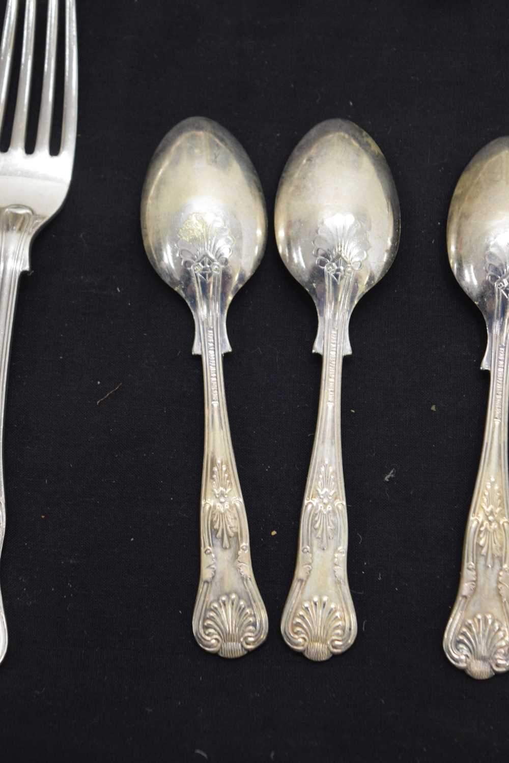 Quantity of silver-plated Kings pattern cutlery - Image 11 of 15